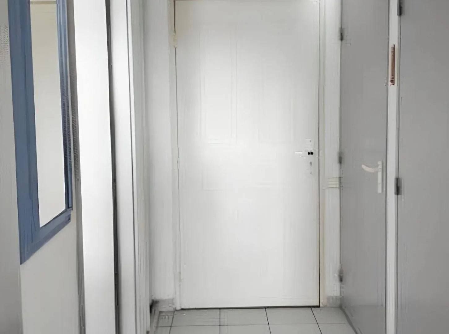 Appartement Charmant Avec Vue A Frejus 35 M² Piscine Partagee France